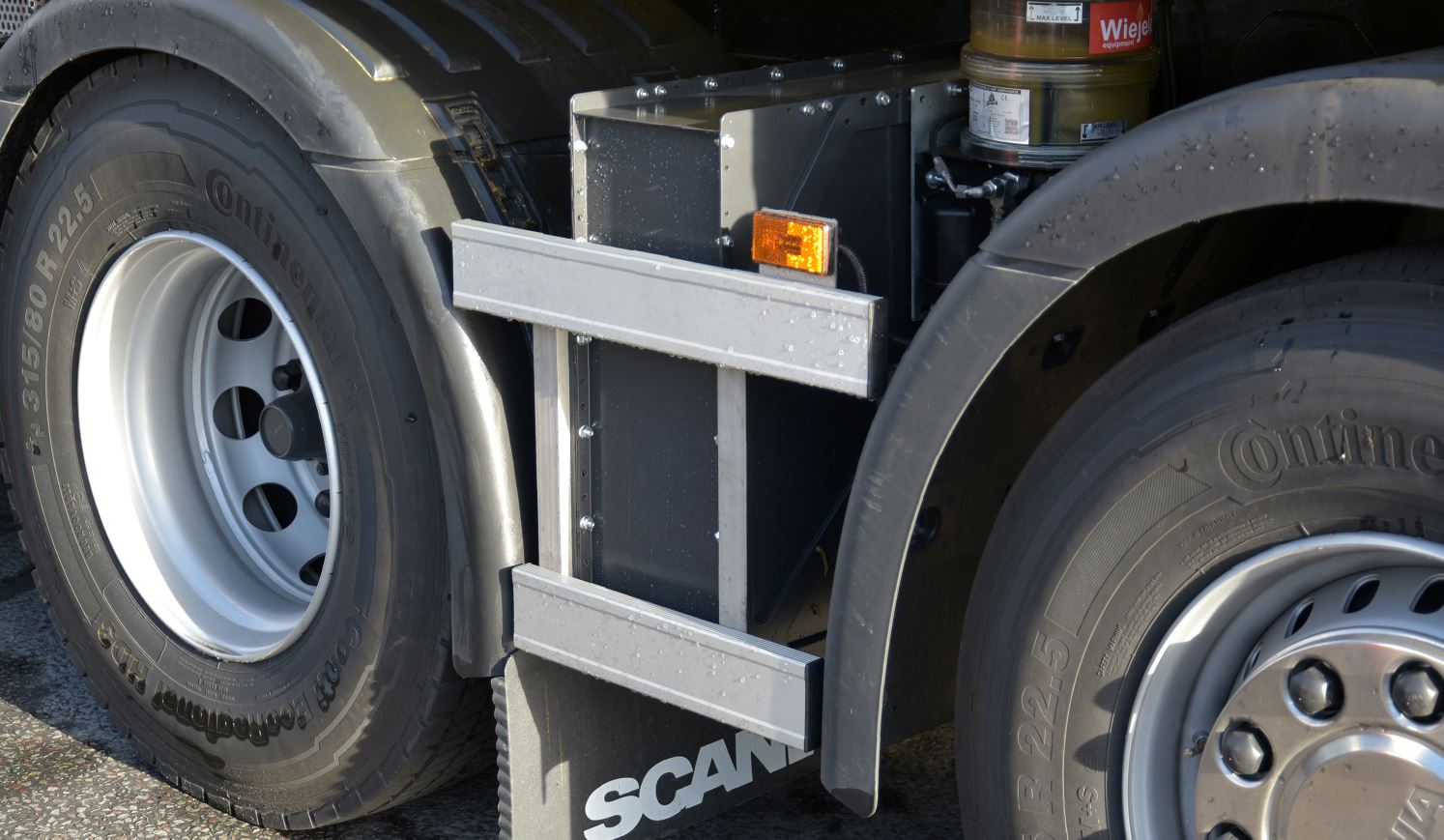 ePTO ICE accu kist gemonteerd in tandem Machines